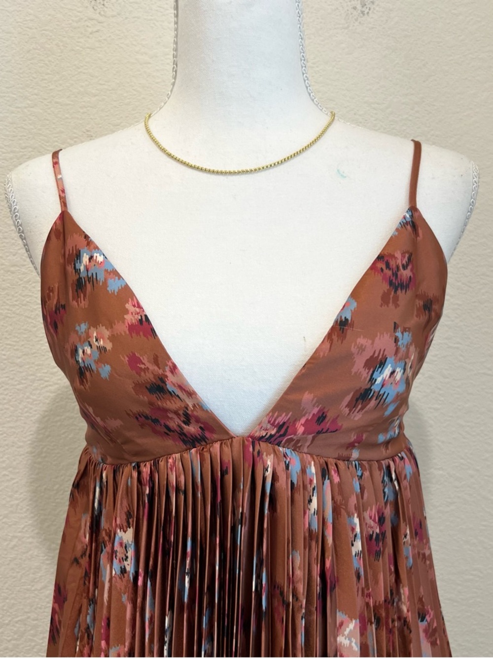 BHLDN Maya Pleated V-Neck Midi Dress - Picture 5 of 16